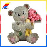 Wholesale resin bear figurines with flower