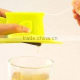 Silicone Tea Bag Squeezer & Cup Lid thumbnail-4