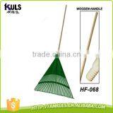 30T Plastic Leaf Rake With Long Foam Grip Hardwood Handle thumbnail-1