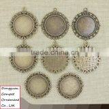 Time Gem Circular Fine Lace Pattern Diy Zinc Alloy Round Pendant thumbnail-1