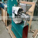 Hydraulic Oil Press/Coconut Oil Production Machine/Small Cold Press Oil Machine thumbnail-5