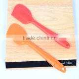 China Supplier New Product Shovel Handle Wood Silicone Spatula