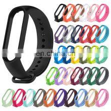 M5 Boorui 2021 Mi Band 5 Strap Sport Mi Band 4 Strap Silicone Wristbands Miband 6 Strap For Mi Band 6 5 4 3 Replacement thumbnail-4