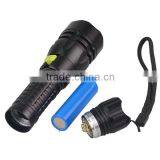 Professional 900 Lumens Rechargeable Diving Flashlight thumbnail-3