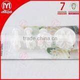 4pcs Flower Shape Plastic Cookie Cutter/Stamp Setwith Handle thumbnail-2