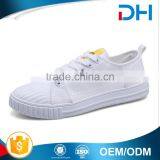 China Wholesale Cheap Man Flat Walking Canvas Shoes thumbnail-2