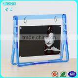 KM-VP94 Creative Design Scrolling Acrylic Swing Shape Photo Moving Picture Frame thumbnail-3