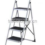 4 Steps Folding Step Ladder With Safety Rail
