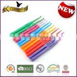 Charmkey Knitting Tools 12pcs Aluminum Crochet Hook Set With Plastic Handle Wholesale thumbnail-2