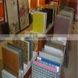 Patterned Glass With Chicken Wire thumbnail-5