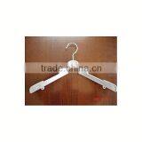 Plastic Clothing Hangers thumbnail-3