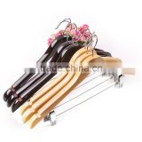 Brand new arc-curved wooden hanger stripe texture wooden clothes hanger beautiful texture wooden shirts hanger