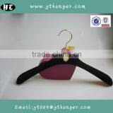 HA6986 Black Barande Hanger With Gold Logo Velvet Flocking Coat Hanger Supplier's Choice thumbnail-1