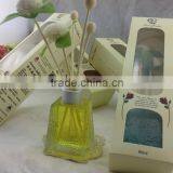 90ml Eruopean Designed Aluminum Cap Glass Bottle Reed Diffuser With Flower and Green Leaf for Home Decoration