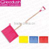Snow Shovel, TM354 Plastic Snow Shovel With Wooden Handle thumbnail-1
