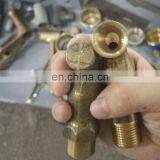 Маленький четырехосевой ЧПУ-фрезерный комбинированный станок с поворотным столом для обработки ручек из цинкового сплава thumbnail-7