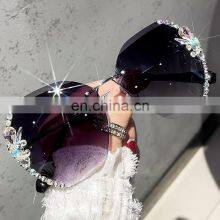 2022 Manufacturer Wholesale Retro Fashion Rimless Sport Diamond Sun Glasses Custom Women Luxury Polarized Designer Sunglasses thumbnail-4