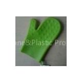Green Embroidered Silicone Baking Gloves , Novelty Heat-Resistantance Gloves