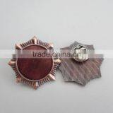 China Made Cute Fleur de Lis Flower Shape Chromed Plated Iron Soft Enamel Pin Badge thumbnail-6