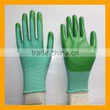 Superior Quality Green Polyester Nitrile Work Gloves thumbnail-4