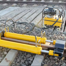 Hydraulic Rail Tensor for Railway Maintenance Work thumbnail-1