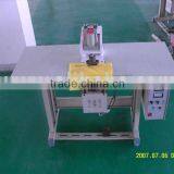 Non woven bag handle cutting machine