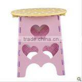Hexing Oval-shaped Plastic Folding Stool