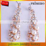 Elegant Chic Women Lady's Pearl Rhinestone Chandelier Stud Earrings Jewelry
