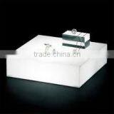 Purely Flashing Acrylic Jewelry Displays thumbnail-1