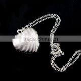 Silver Glowing Necklace Hollow Glow in the Dark Heart Pendant Luminous Necklace thumbnail-2