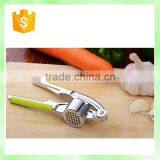 QHA-302 kitchen tool zinc alloy garlic press manufacturer in china