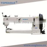 Long arm cylinder bed with intergrated feeding of thick material sewing machine