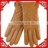 2013 CCTV Lady Dressing Long Leather Gloves