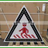 Solar Traffic Signal Sign for Road Safety