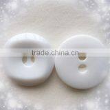 High Quality Particular Hole Round White Buttons