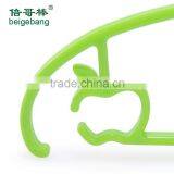Plastic Cloth Hanger thumbnail-5