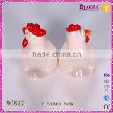 White Ceramic Salt and Pepper Shaker Set thumbnail-5