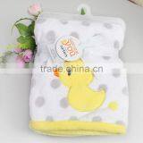 High Quality 100% Polyester Coral Fleece Knitted Baby Blanket thumbnail-4