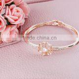 2016 Stylish Good Quality High-end Elegant Jewelry Hollow Out Flower Bracelet for Women thumbnail-2