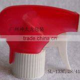 Red/white Plastic Trigger Sprayer Pump thumbnail-1