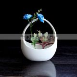 2016 basket shaped decoration white hanging ceramic planter for flower