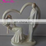 A07380 New Arrival Stock Market Bride Groom Porcelain Wedding Cake Topper thumbnail-3