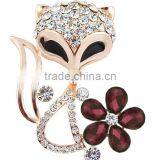 China Wholesale Brooch Fashion Rhinestone Fox Brooch Pearl Brooch for Scarf Buckle thumbnail-4