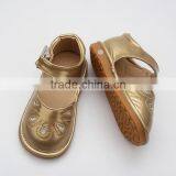 Kids Leather Metarial and Rubber Squeaky Shoes Wholesale thumbnail-3