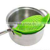 Hot Sale Clip-on Silicone Strainer,Universal Size Fits Most Pans thumbnail-3