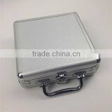 200 Pcs Clay Cosmetics Casino Poker Chip Set With Aluminun Metal Case Roulette Chips Set thumbnail-5