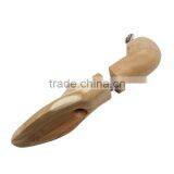 Factory Supply Top Selling Aromatic Red Cedar Wood Shoe Stretcher for Wholesale thumbnail-3