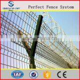 High Security Green in Color Airport Y Shape Post Fence thumbnail-3