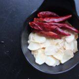 Good Quality Dehydrated Garlic Flakes From China With KOSHER Certificated thumbnail-5