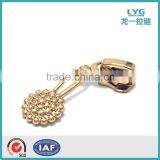 China Zipper Factory Special Design Sliders for Zippers 6